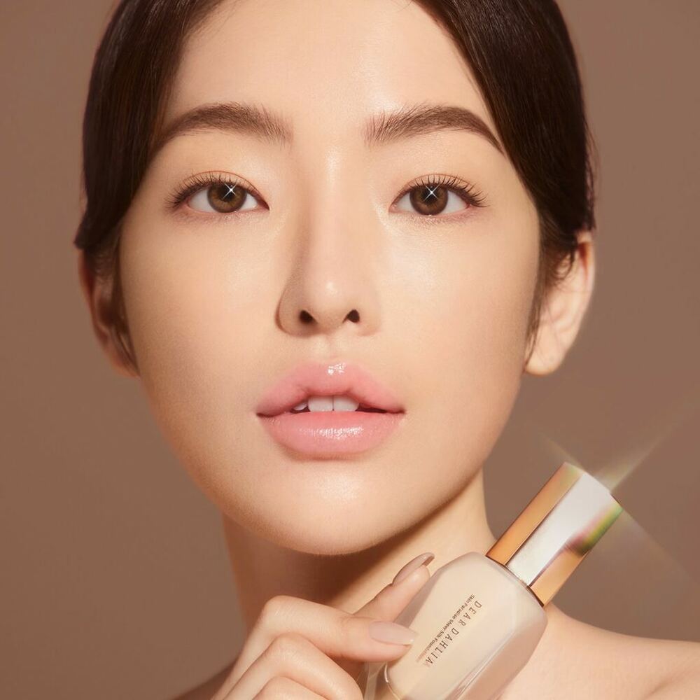 [K-Beauty] DEAR DAHLIA Skin Paradise Sheer Milk Foundation 30mL